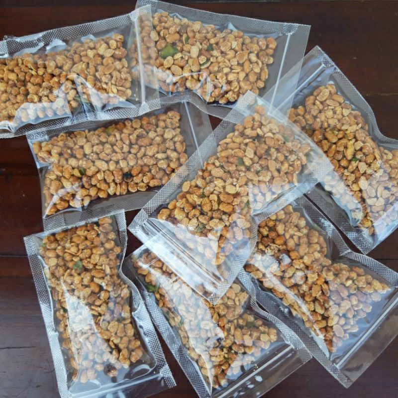 

Kacang kedelai goreng gurih murah 50gr