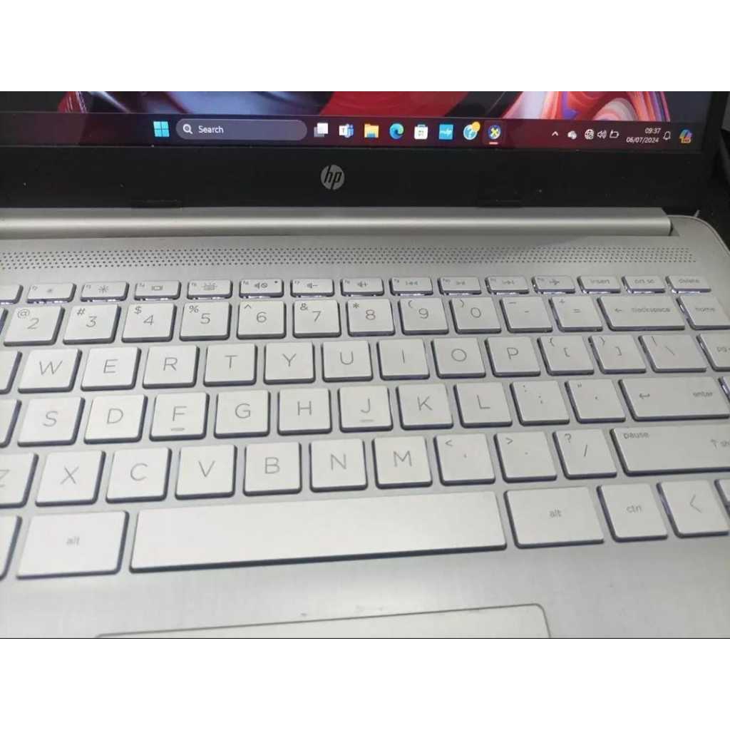 LAPTOP HP SECOND 14s, Athlon Silver. Ram4. M2 512 GB