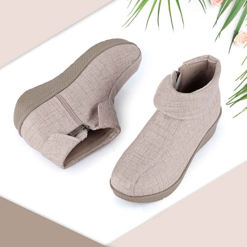 Sepati boot wanita 523