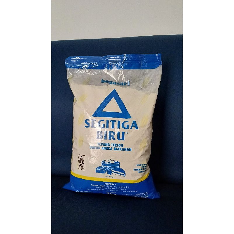 

Tepung Terigu Segitiga Biru 1kg