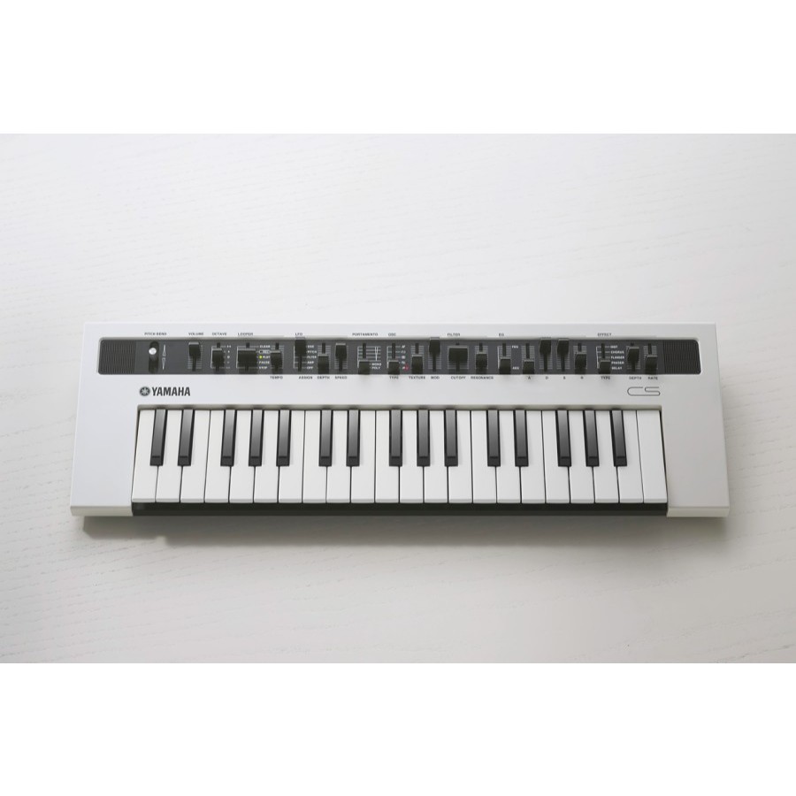 Yamaha Reface CS Synthesizer