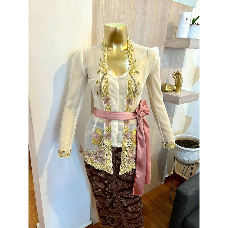 Kebaya Sifon Bordir