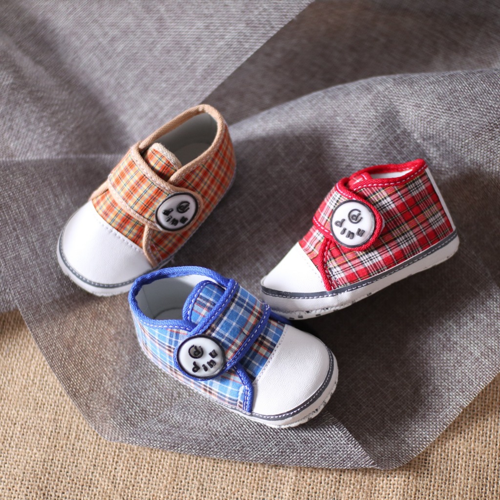 Sepatu Bayi Laki laki boots Prewalker Antislip - wr 01 - Dinu Baby Shoes