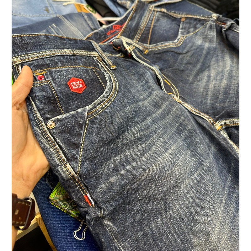 Celana jeans panjang reguler pria LEVEL NINE/celana jeans reguler fit pria/celana jeans reguler pria