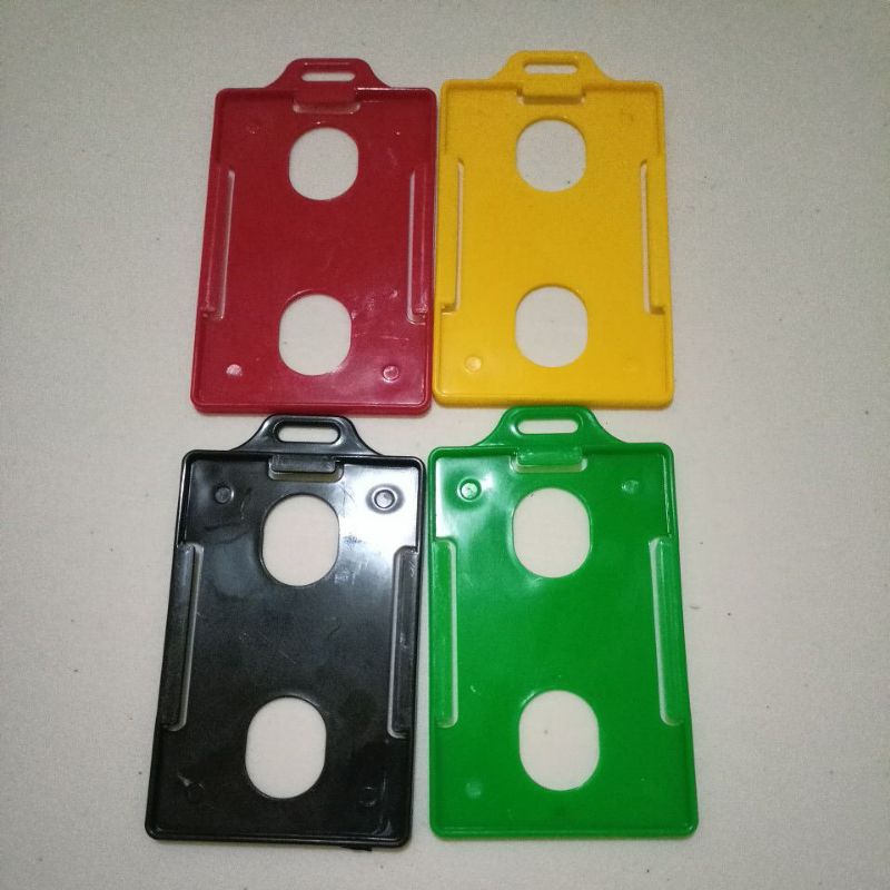 

(1 pcs) TEMPAT ID CARD TANPA TALI VAN ART SATUAN