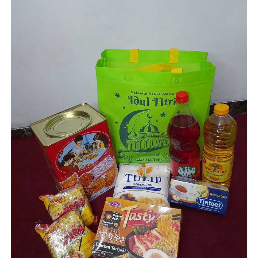 

KI3 1lusin 12pcs Goodie Bag Idul fitri uk 3x35x15 Tas Spunbond Lebaran kaleng Khong guan spunbond