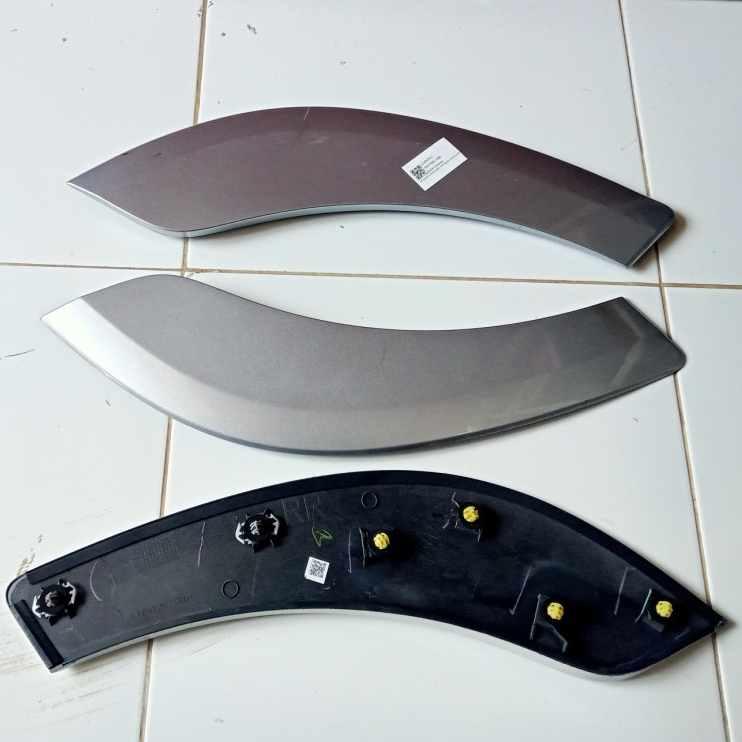FENDER Belakang Toyota Avanza VELOZ 2022 Keatas Original