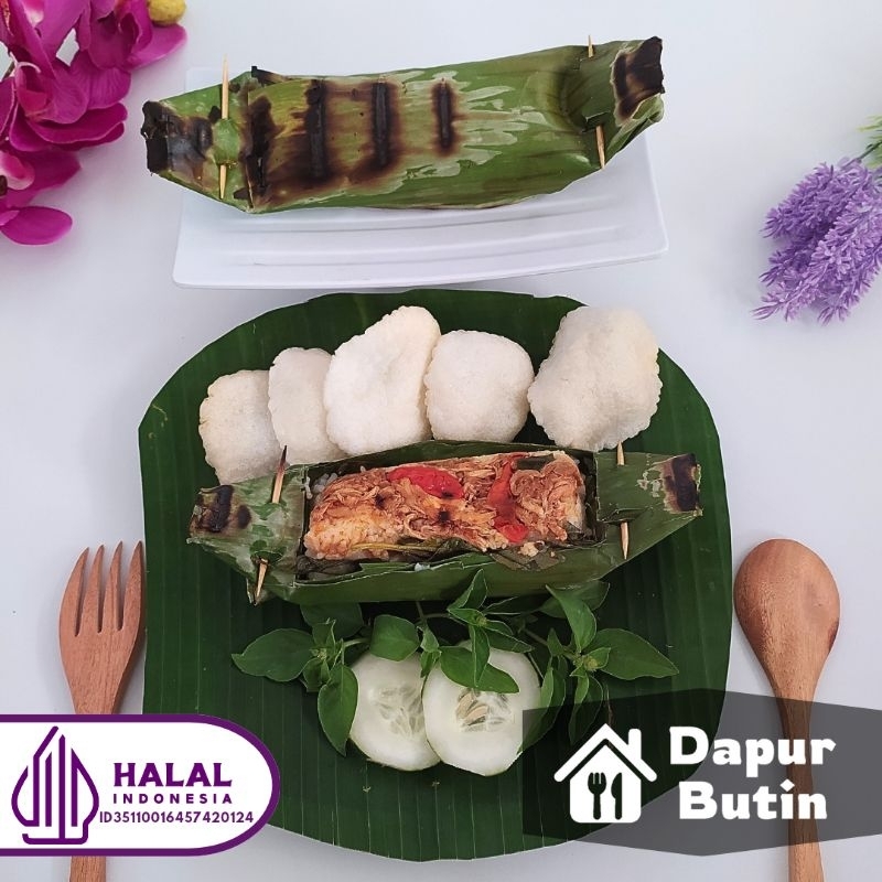 

Nasi Bakar/Paket Box Nasi Bakar ayam suwir/Nasi Bakar ayam suwir pedas manis - siap saji
