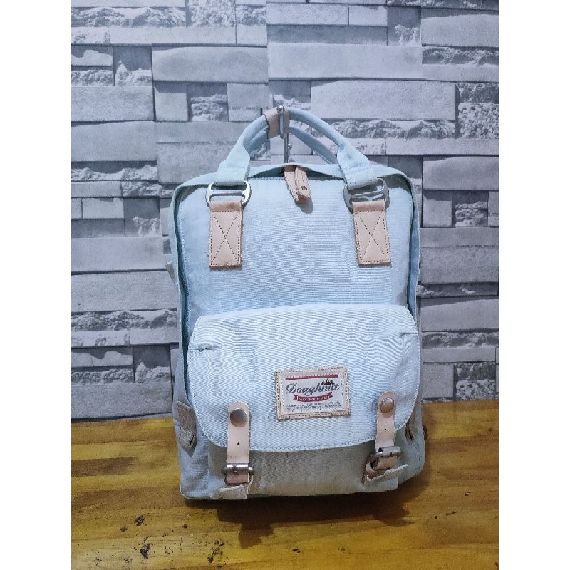 Doughnut backpack preloved