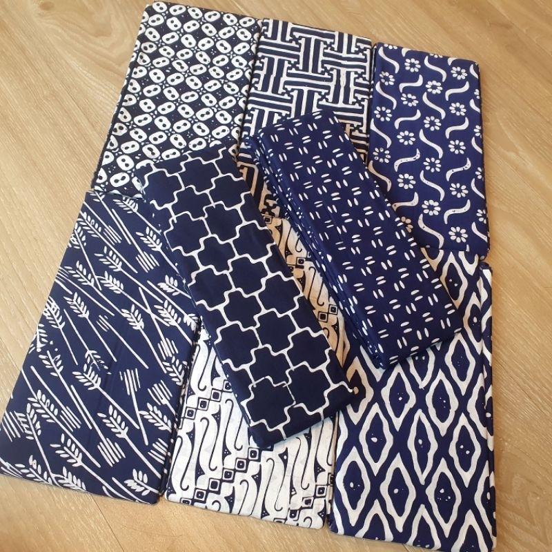 Kain Batik Garutan warna Biru dongker