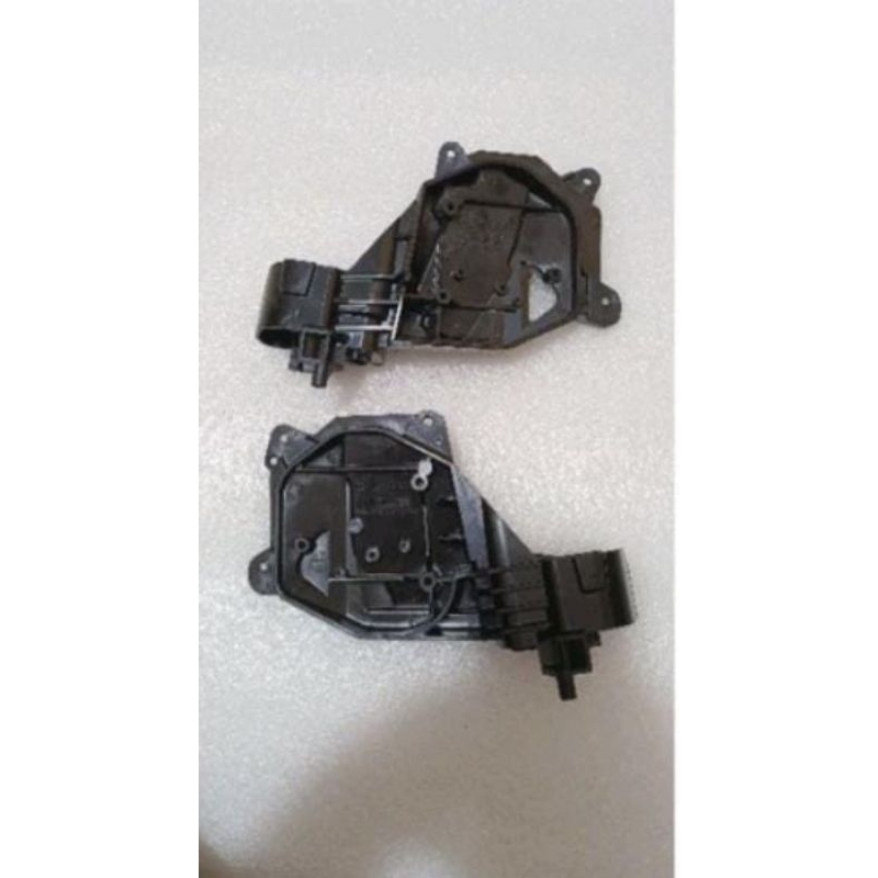 Breket cover spion Honda Freed original