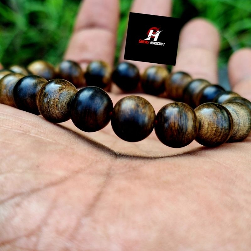 Gelang kayu Gahru malinau Size 8mm.