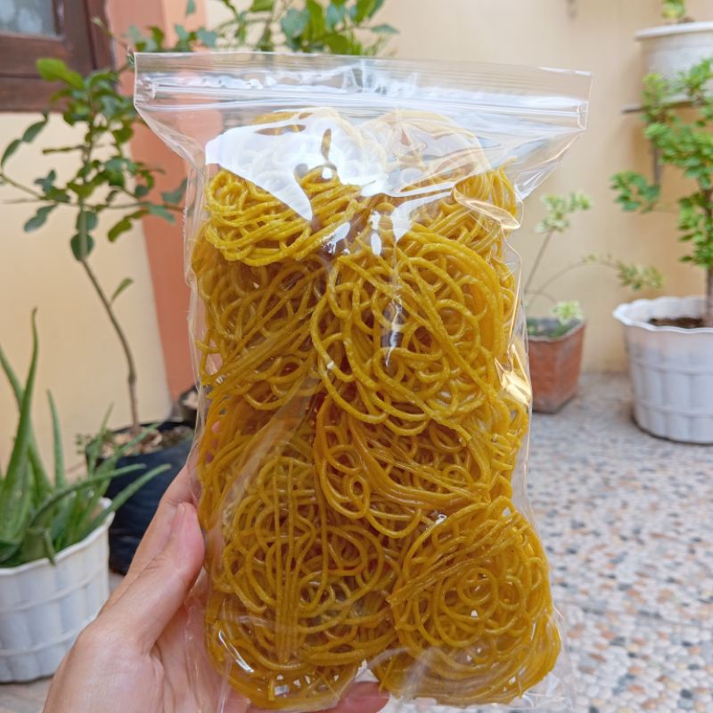 

Piscoklegit_ Kerupuk Mie Kuning (Mentah) Khas Desa Harjosari Tegal 250 Gram