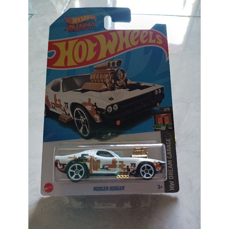 Hot wheels RODGER DODGER white