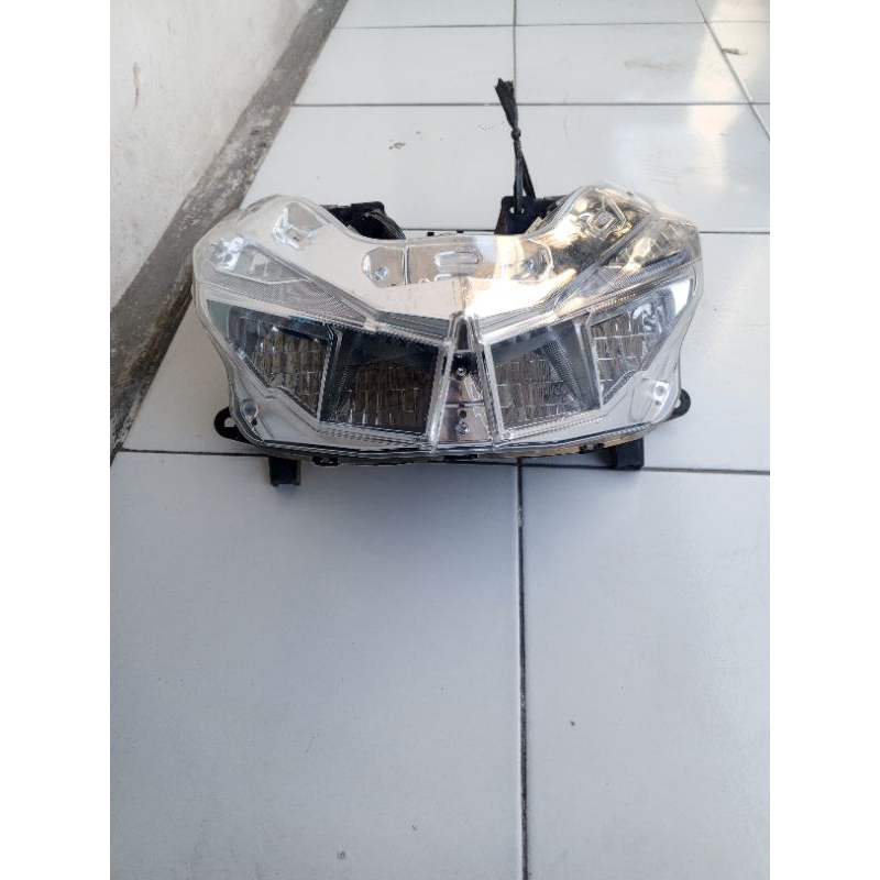 LAMPU DEPAN reflektor Assy lampu depan satu set Vario 125 atau 150 LED old 2015 2016 2017 2018 ORI