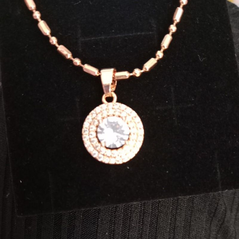KALUNG LIONTIN BULAT LAPIS EMAS