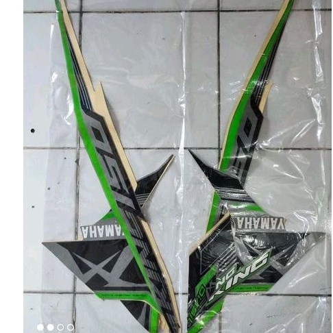 STRIPING STANDAR MOTOR LIST STIKER YAMAHA MX KING 150 TAHUN 2017 MATTE BLACK HITAM HIJAU MX KING 201