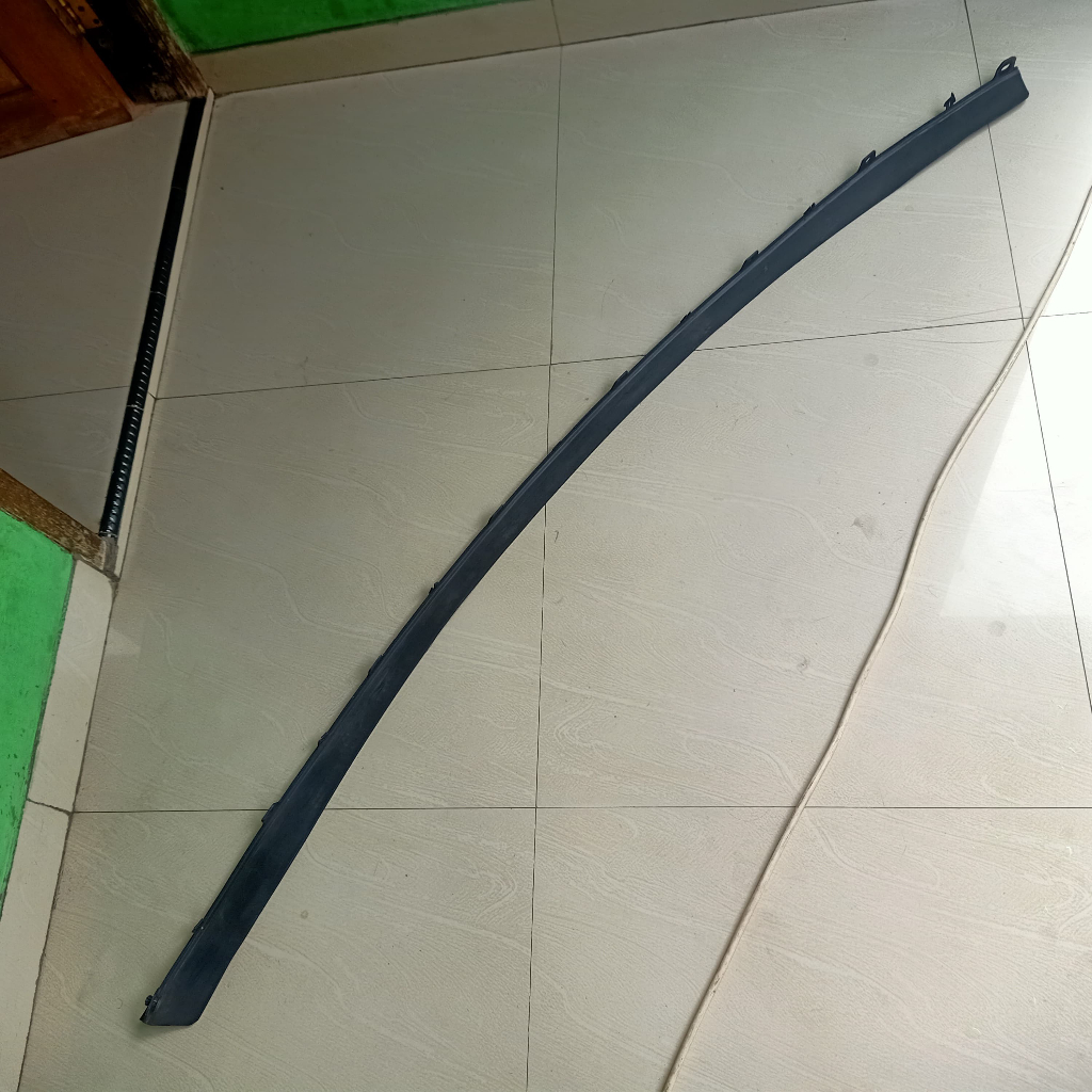 Karet Lidah Bemper Mobil ayla