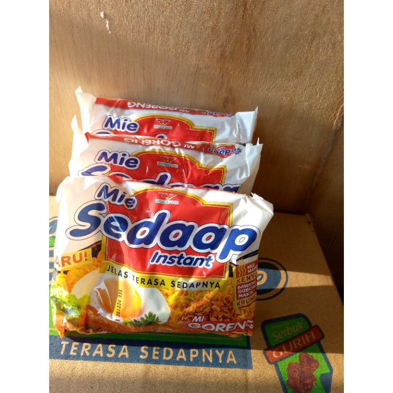 

mie instan paket 10rb dapet 3 pcs,sedap/Indomie