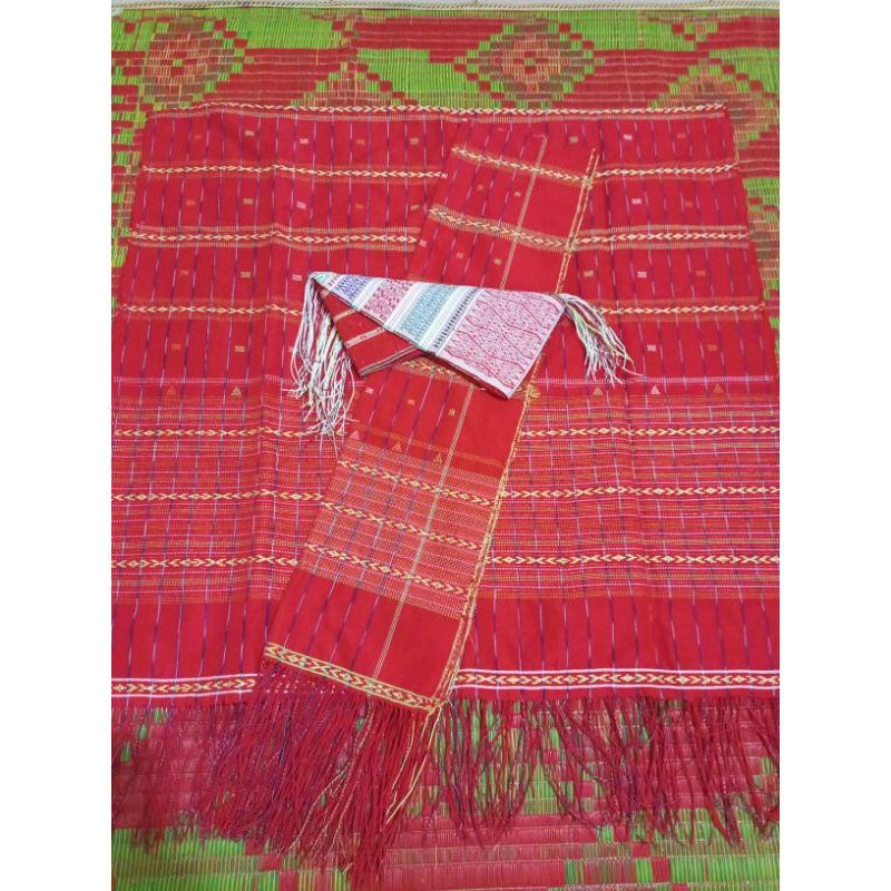 Hiou/Ulos Simalungun.