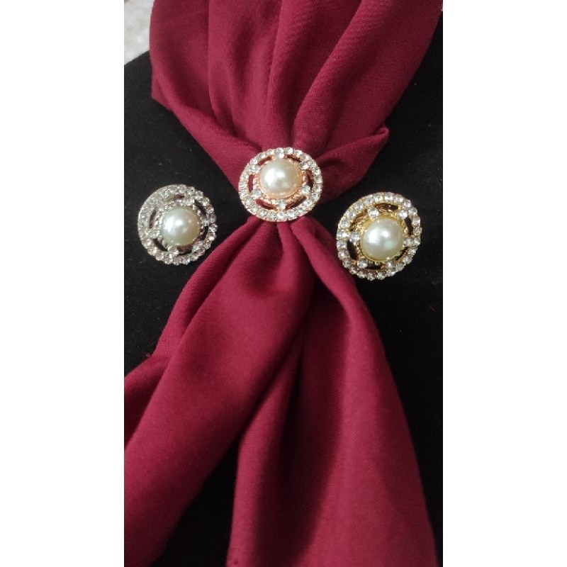 Ring hijab mutiara besar