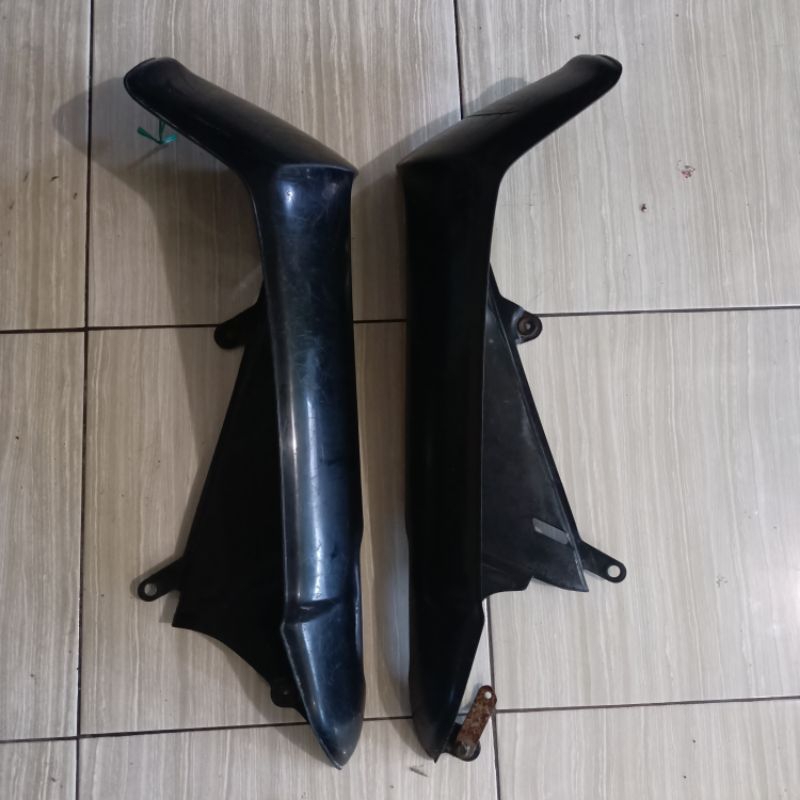 Tebeng kanan kiri dek body fairing sayap luar Yamaha Force1 f1 f1z asli original copotan motor murah