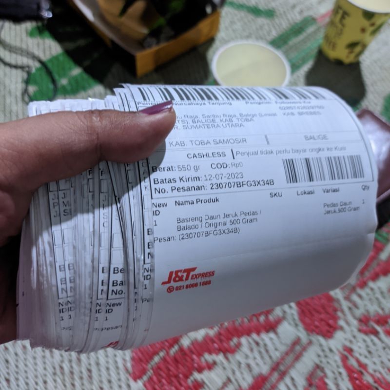 

kripik usus pedas daun jeruk kripik usus original daun jeruk