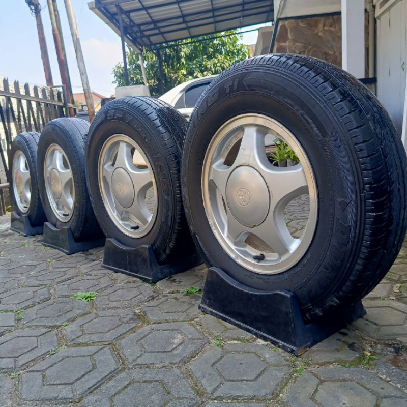 4 velg ori kijang super kapsul R14 PCD 114+ Ban 185/70panther ss futura carry avanza xenia
