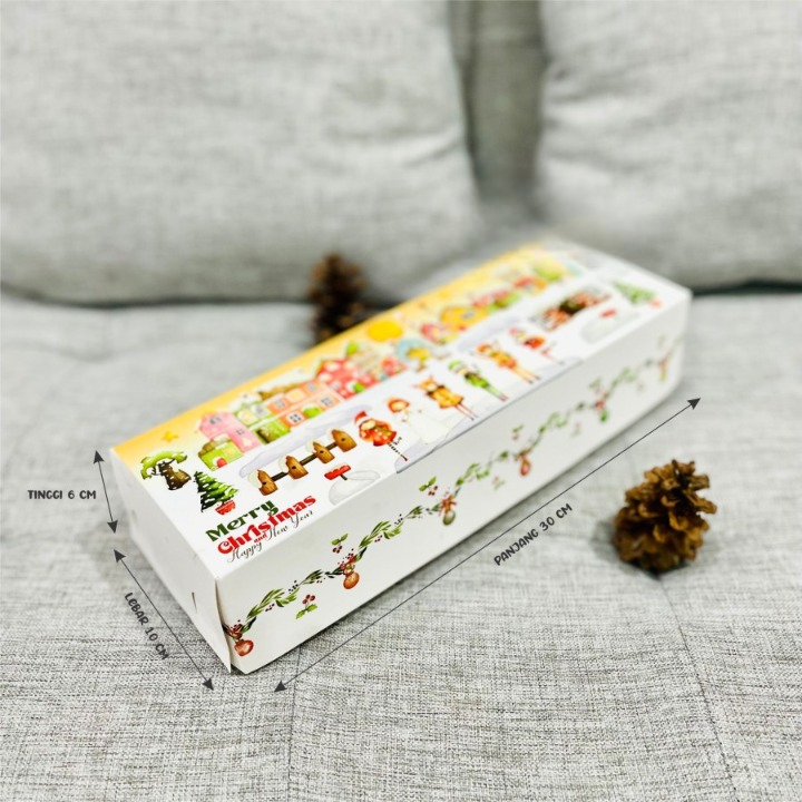 

Box Brownis Natal Ukuran 30 x 10 x 6 cm Tema Village Box Bolu Gulung Packaging Kue Natal