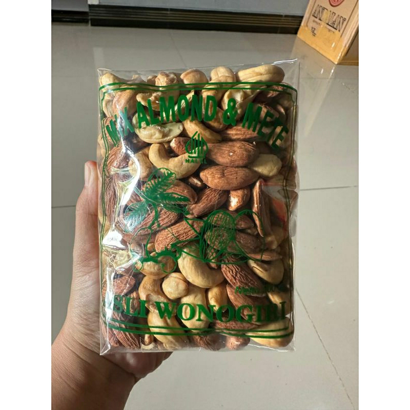 

kacang mede mix almond mete mente pentol cashew campur 500gr,1kg