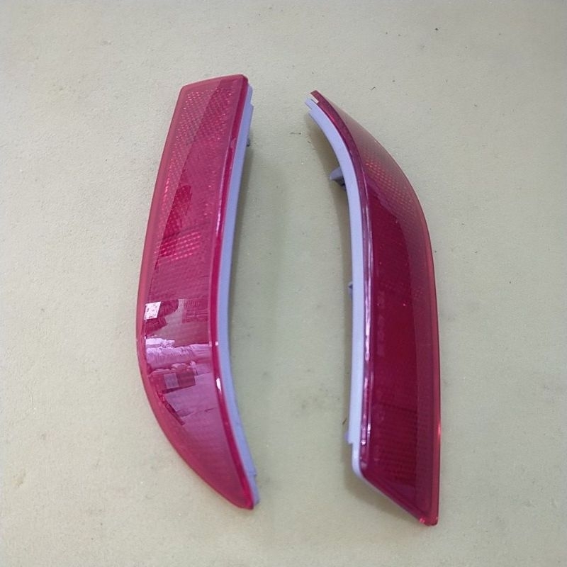 reflektor bumper belakang mobil all new avanza