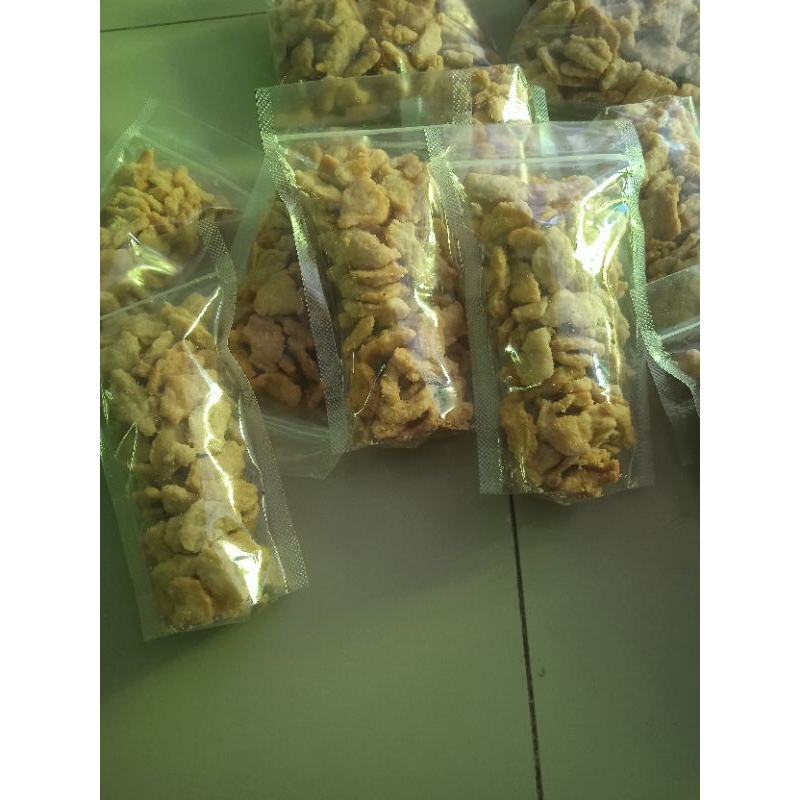 

cemilan klitik/jinten gurih di buat dadakan