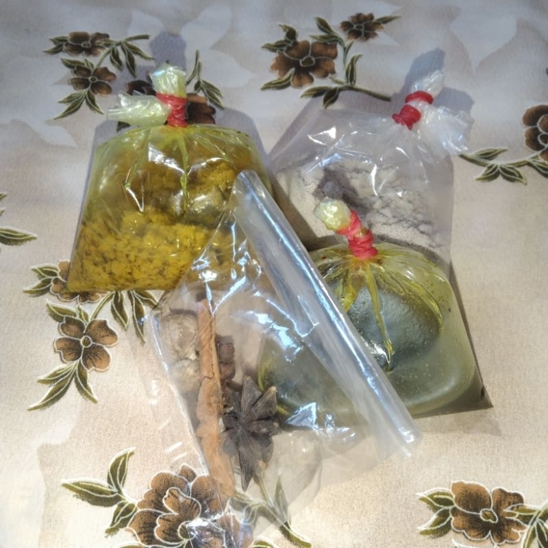 

bumbu soto padang lengkap MUTKHAL, untuk 3liter air,berat 75g