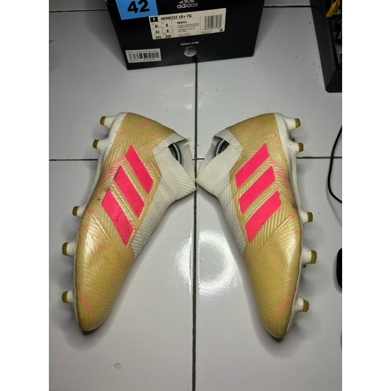 Sepatu Bola Adidas Nemeziz 18+