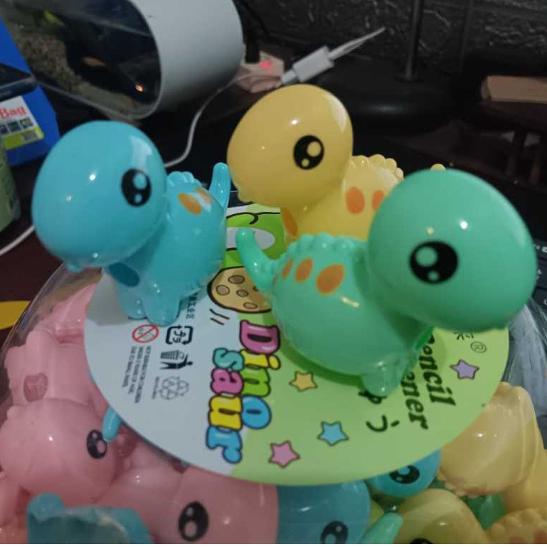 

Rautan Pensil Serutan Dinosaurus Warna Pastel