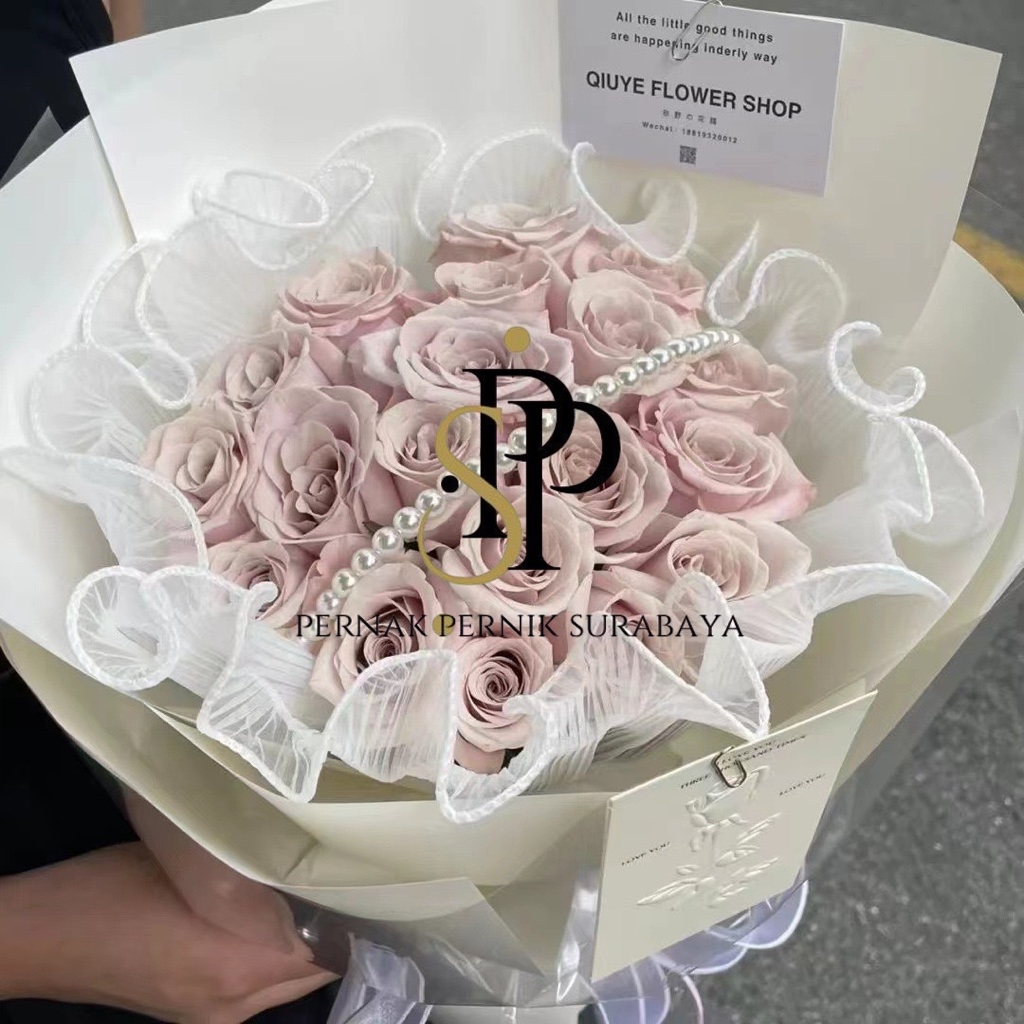 

KAIN RENDA BUNGA SIMPLE BIASA RENDA MUTIARA RENDA LED, WRAP BUNGA KOREA PENAMBAH VOLUME PADA BUKET BUNGA TANGAN HANDBOUQUET RUMBAI RUMBAI KOREAN STYLE BUKET KOREA BOUQUET BUNGA KEKINIAN