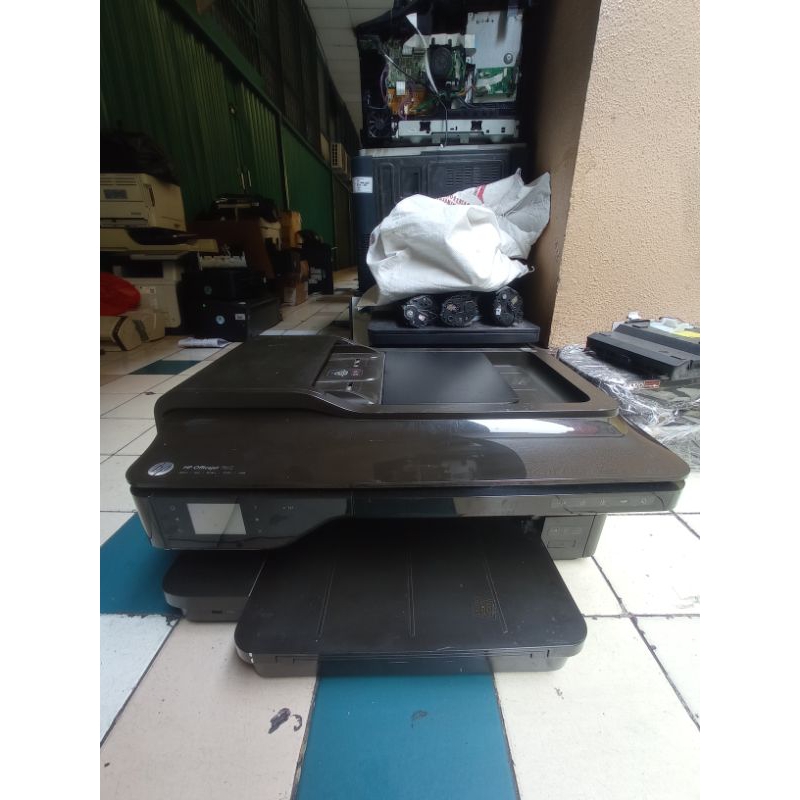 Printer HP Officejet 7612 ready