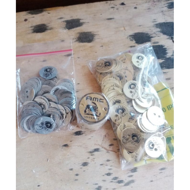 

label plate ukuran 1,5cm,2cm dll custom bahan Kuningan dan stainless