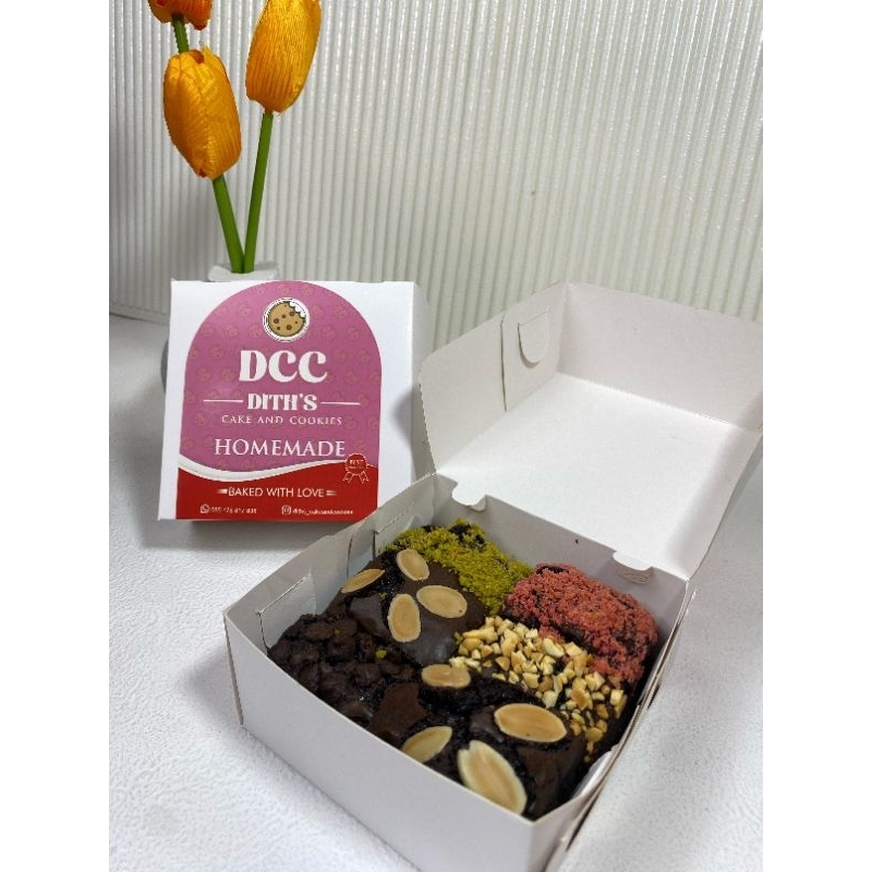 

DITHS BROWNIES FUDGY BROWNIES SEKAT (6SEKAT)BROWNIES PANGGANG BROWNIES NYOKLAT