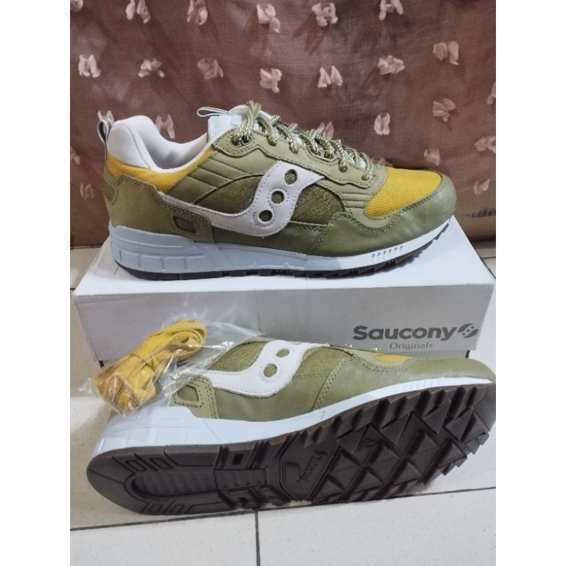 Sepatu saucony shadow 5000