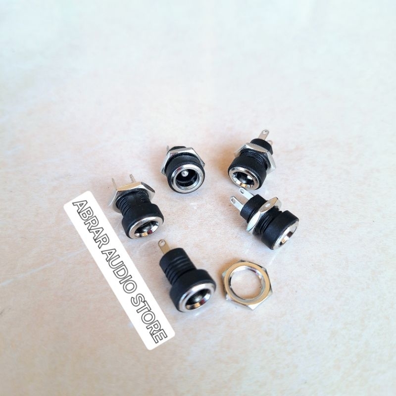 SOKET DC 2 PIN BULAT BESI 2155