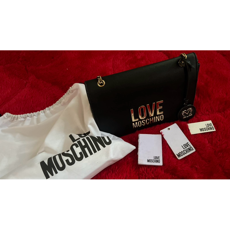 Preloved love moschino bag authentic 10000%