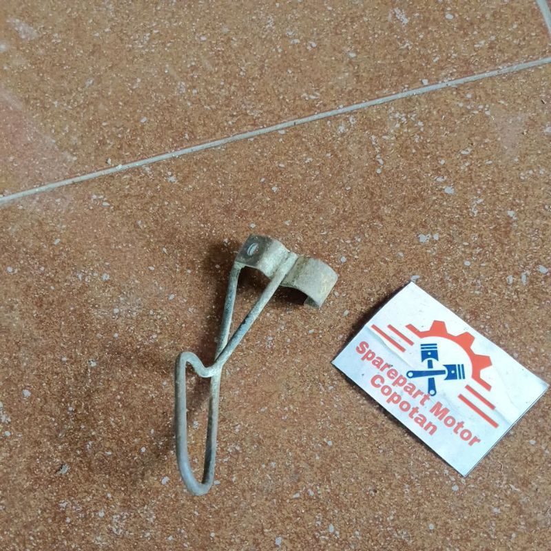 breket dudukan selang rem mio sporty ori