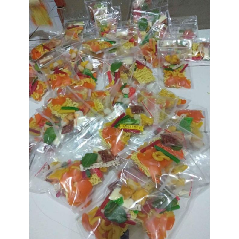 

seblak instan hot jeletot paket isi 5 pcs seblak khas bandung