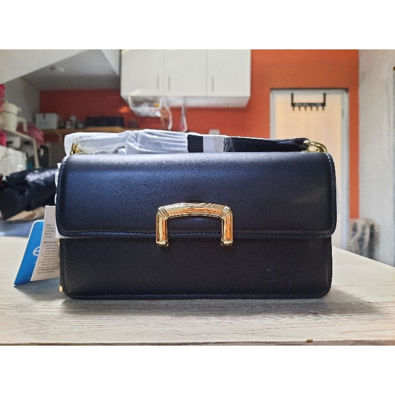 Enji Black Sling Bag