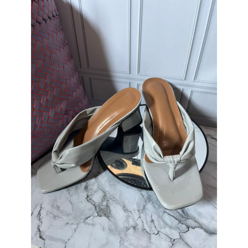 sandal wanita kekinian/sandal flat kekinian/ sandal wanita hak 5cm/ VRcollection