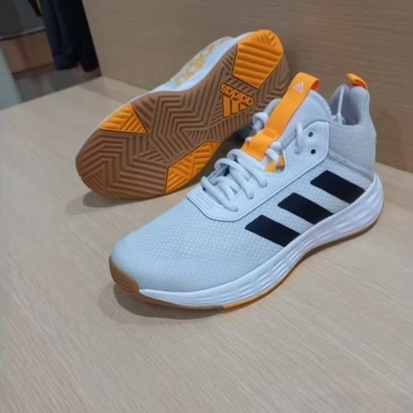 SEPATU VOLI DAN BASKET ADIDAS OWN THE GAME ORIGINAL