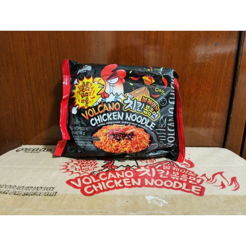 

PAKET 4 PCS MIE INSTAN KOREA PEDAS PALDO VOLCANO CHICKEN NOODLE UKURAN 140 GRAM