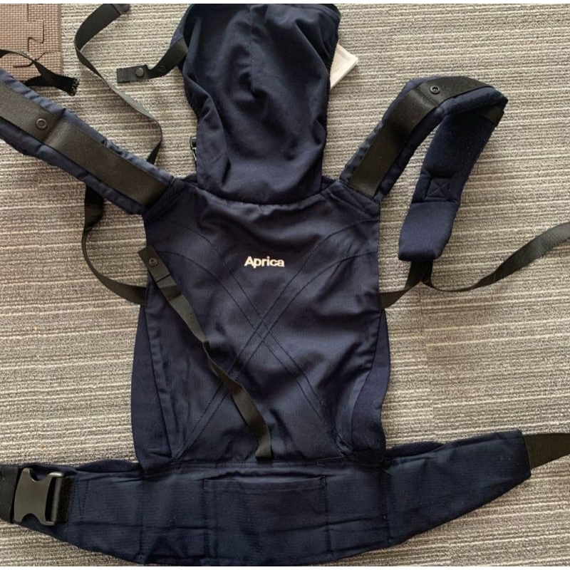 gendongan aprica ssc