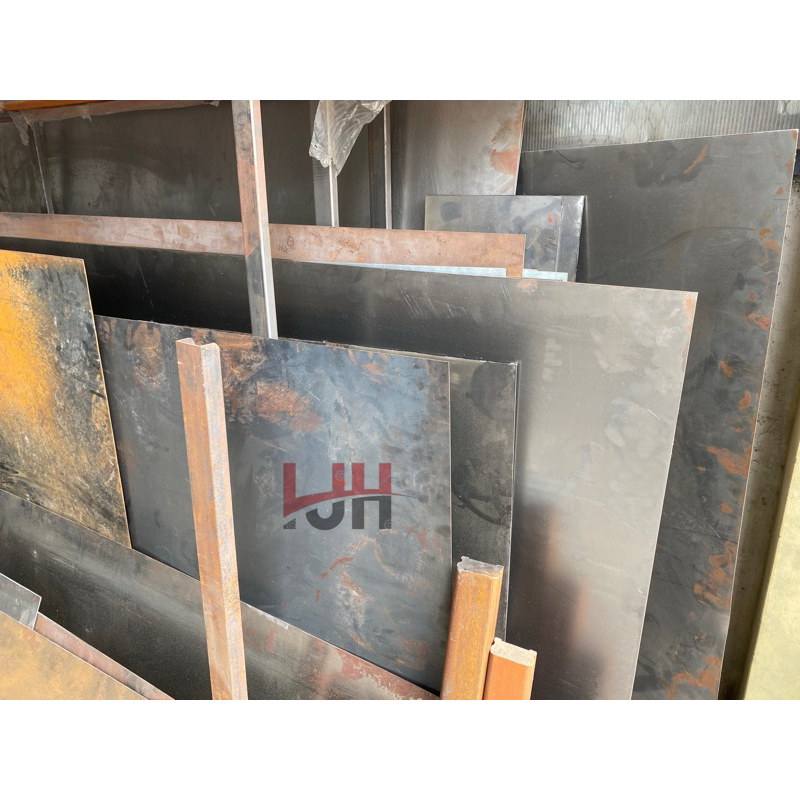 Plat Besi Tebal 1 mm, Plat eser hitam . lebar mulai dari 100 cm